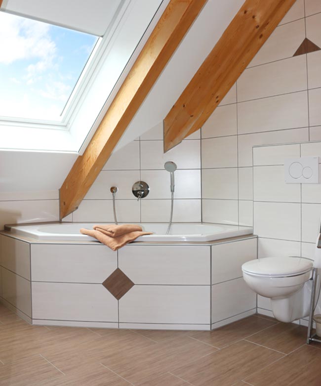 Der Weberhof in Poigern bietet Ihnen moderne Ferienunterkünfte im Dachgeschoss mit hochwertiger Möblierung.